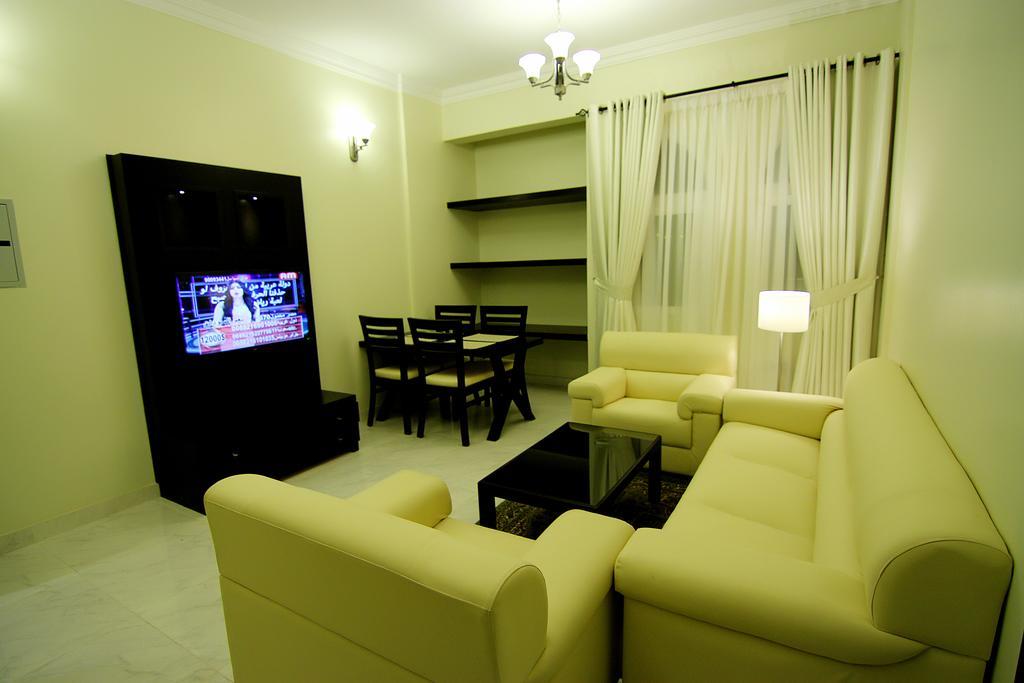 Remas Hotel Suites - Al Khoudh, Seeb, Muscat Rom bilde